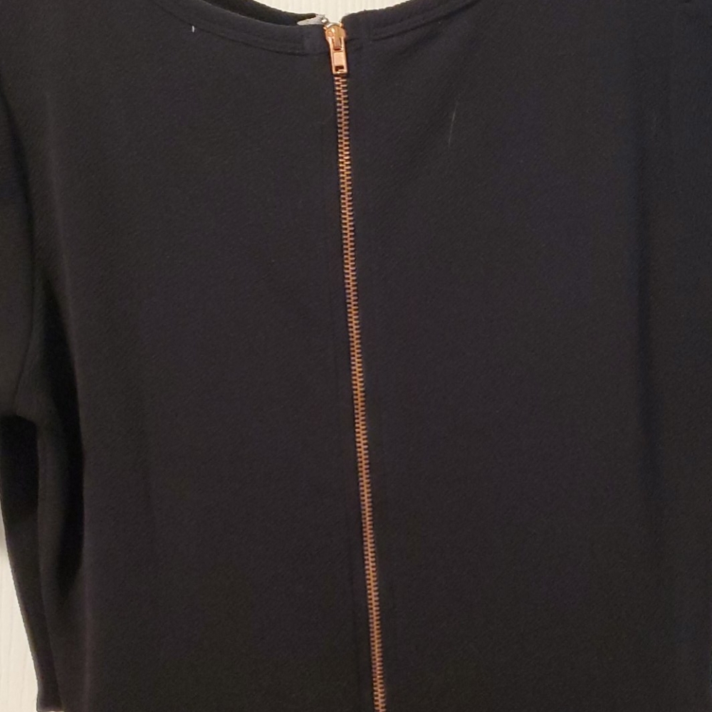 Dress - Picture 4 of 4